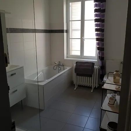 Maison D'hotes Les Polyanthas Alojamento de Acomodação e Pequeno-almoço 2*