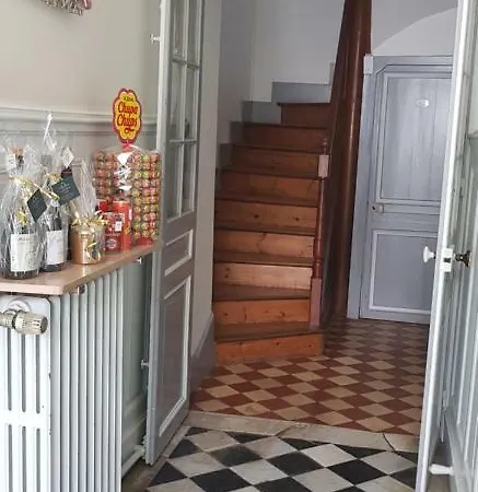 Maison D'hotes Les Polyanthas Couette-café 2*